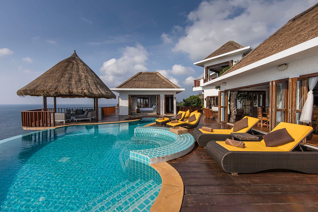 Eagle Villa panoramic exterior with infinity pool overlooking the ocean